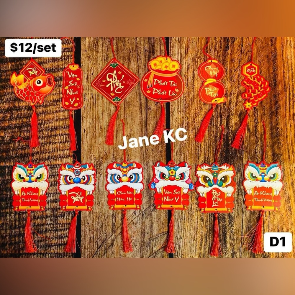 Red and Gold Hanging Decorations Set